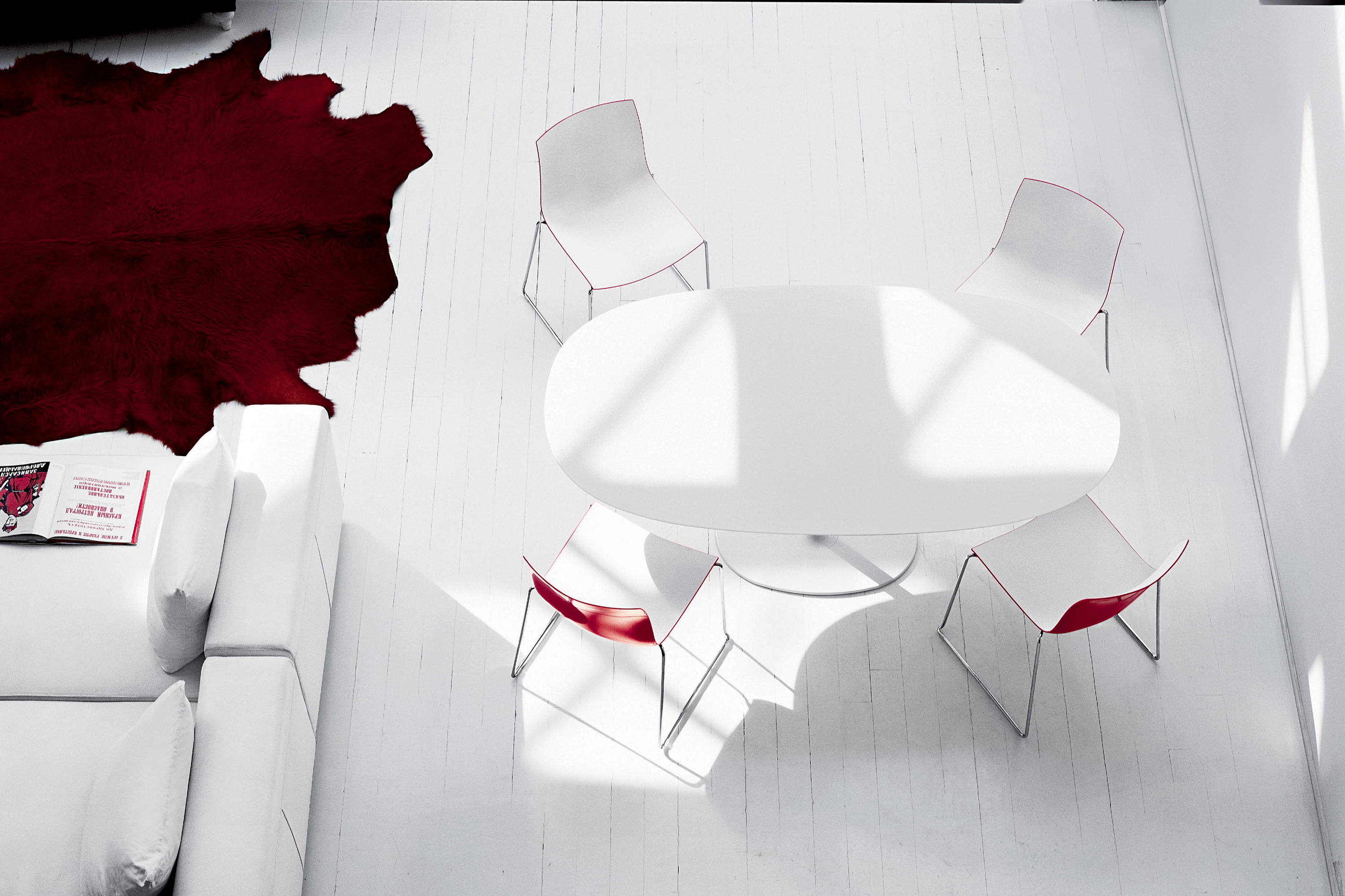 创意家具 - 桌几|餐桌|办公家具|设计师家具|Dizzie 餐台/洽谈台